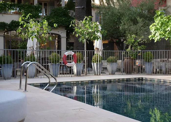 Hotel Pastis 4*