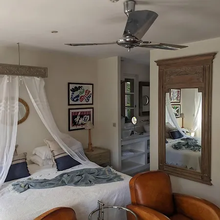 Pastis Hotel 4*