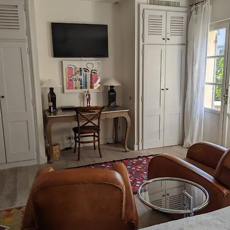 Pastis Hotel 4*