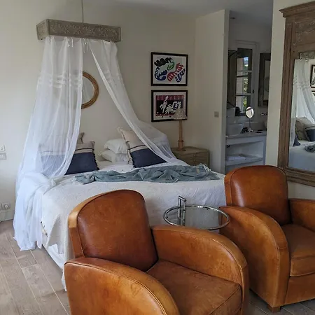 Hotel Pastis 4*