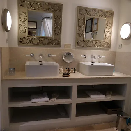 Pastis Hotel 4*