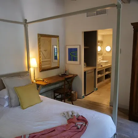 Hotel Pastis