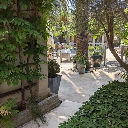 Pastis 4* Saint-Tropez
