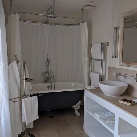 Pastis Hotel 4*