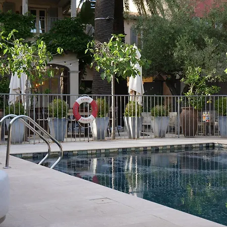 Hotel Pastis 4*