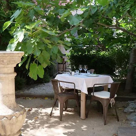 Pastis 4*